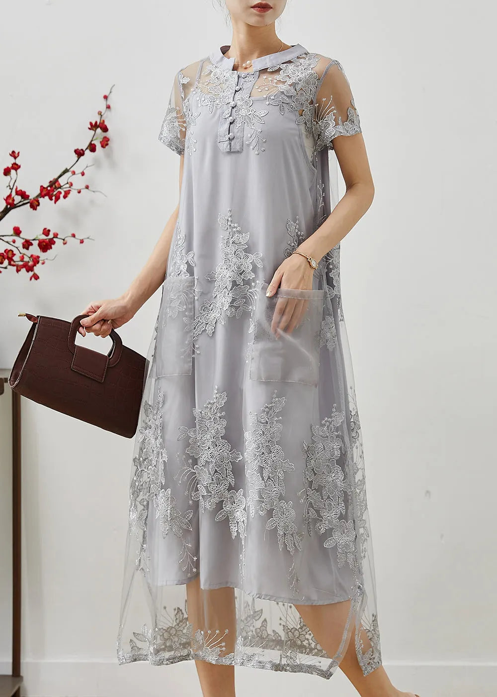 Gracefully Styled Dress for Any Occasion