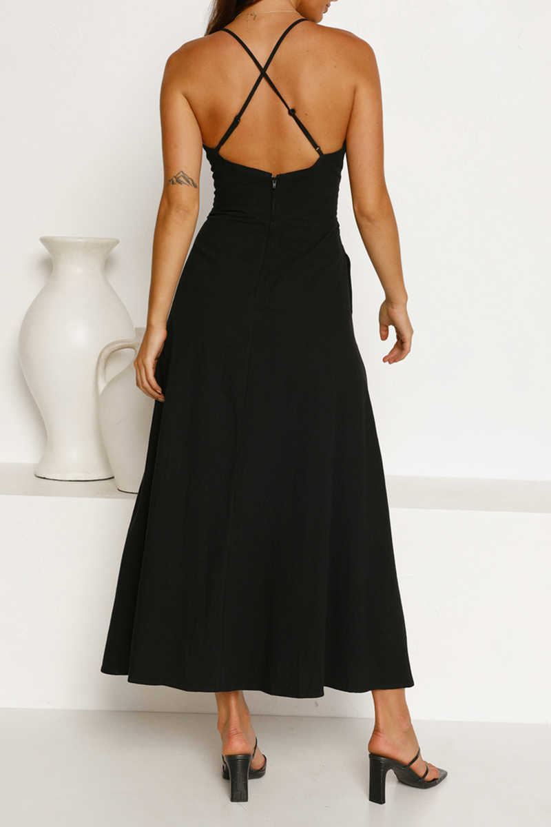 Well Tailored Dress with a Graceful Silhouette