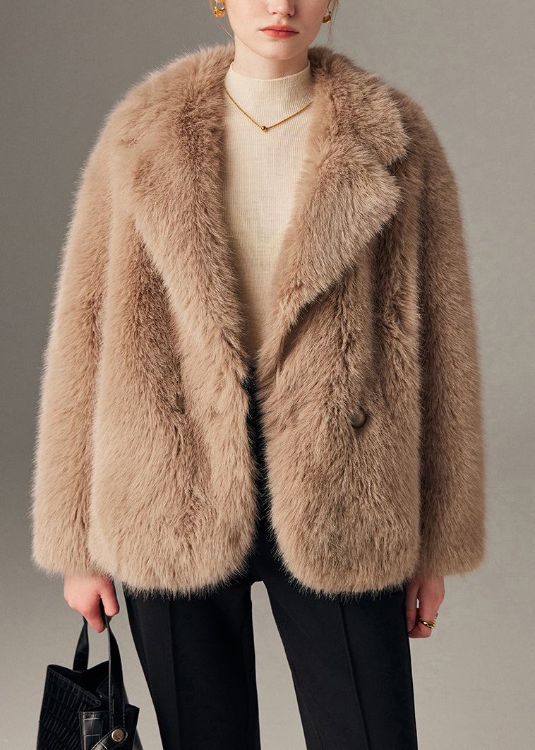 Beautifully Crafted Coat in a Classic Style