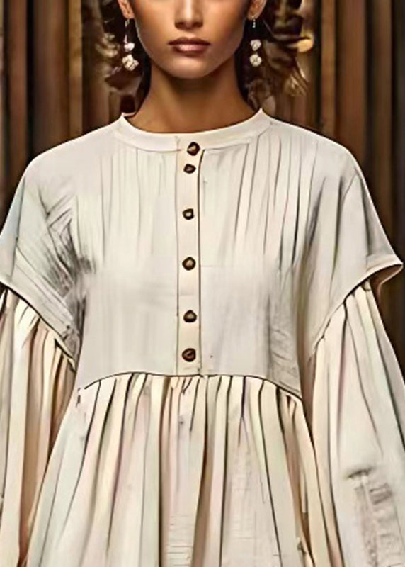 Beautifully Finished Dress in a Timeless Design