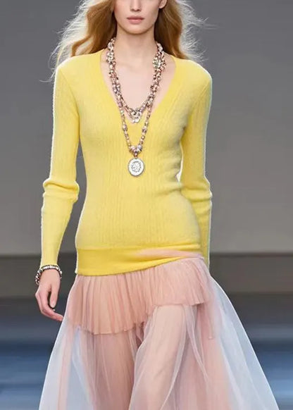 Well Tailored Sweater with a Graceful Silhouette