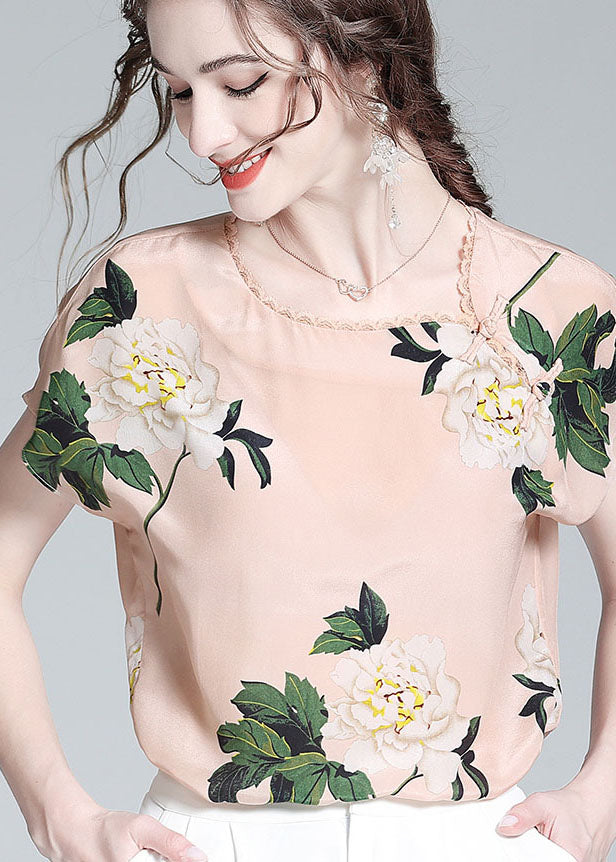 Polished Top with an Effortless Classic Look