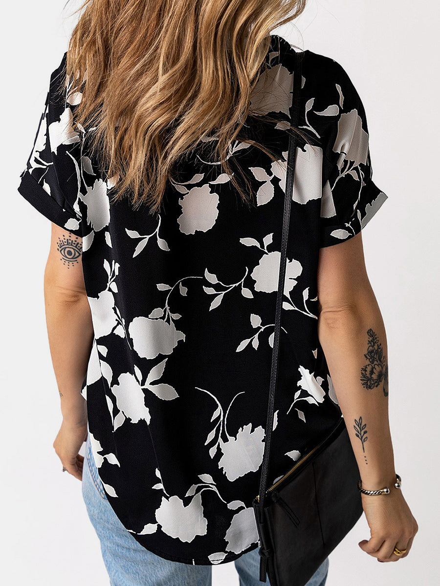 Beautifully Finished Blouse in a Timeless Design