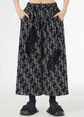 Well Tailored Pants with a Graceful Silhouette