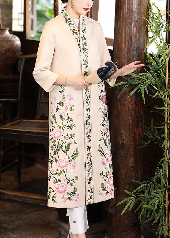 Beautifully Finished Coat in a Timeless Design