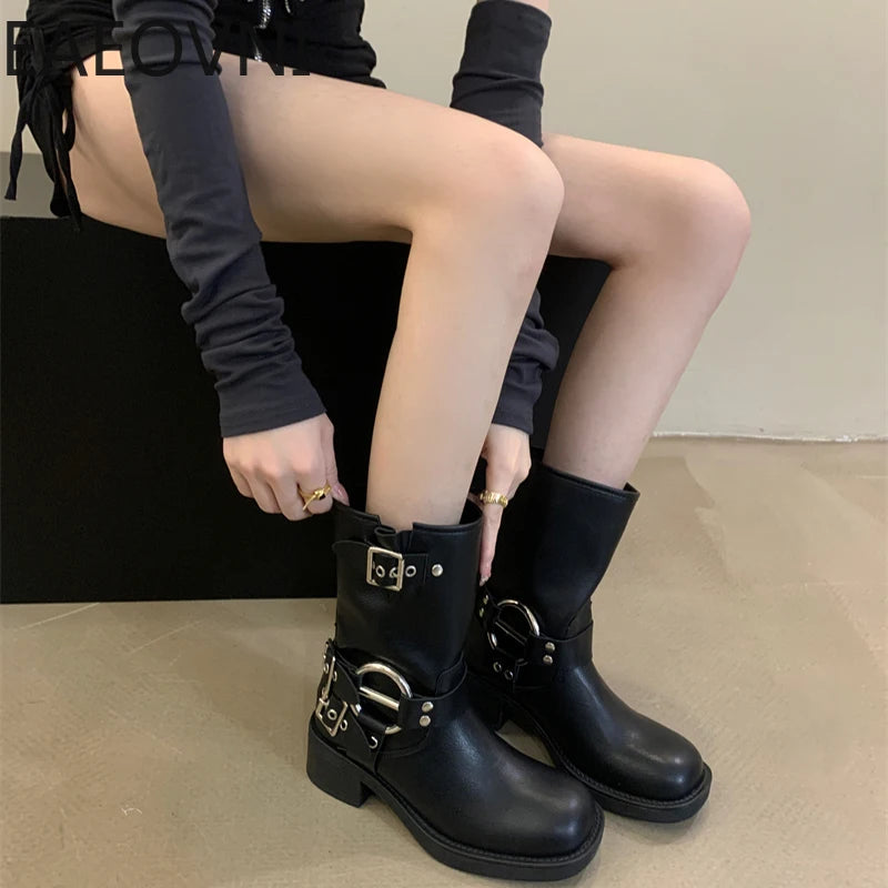 Graceful Orthopedic Boots for Modern Look