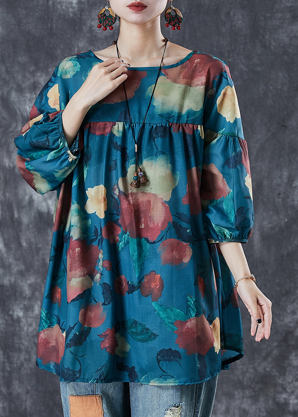 Classic Vintage Shirt with a Flattering Fit