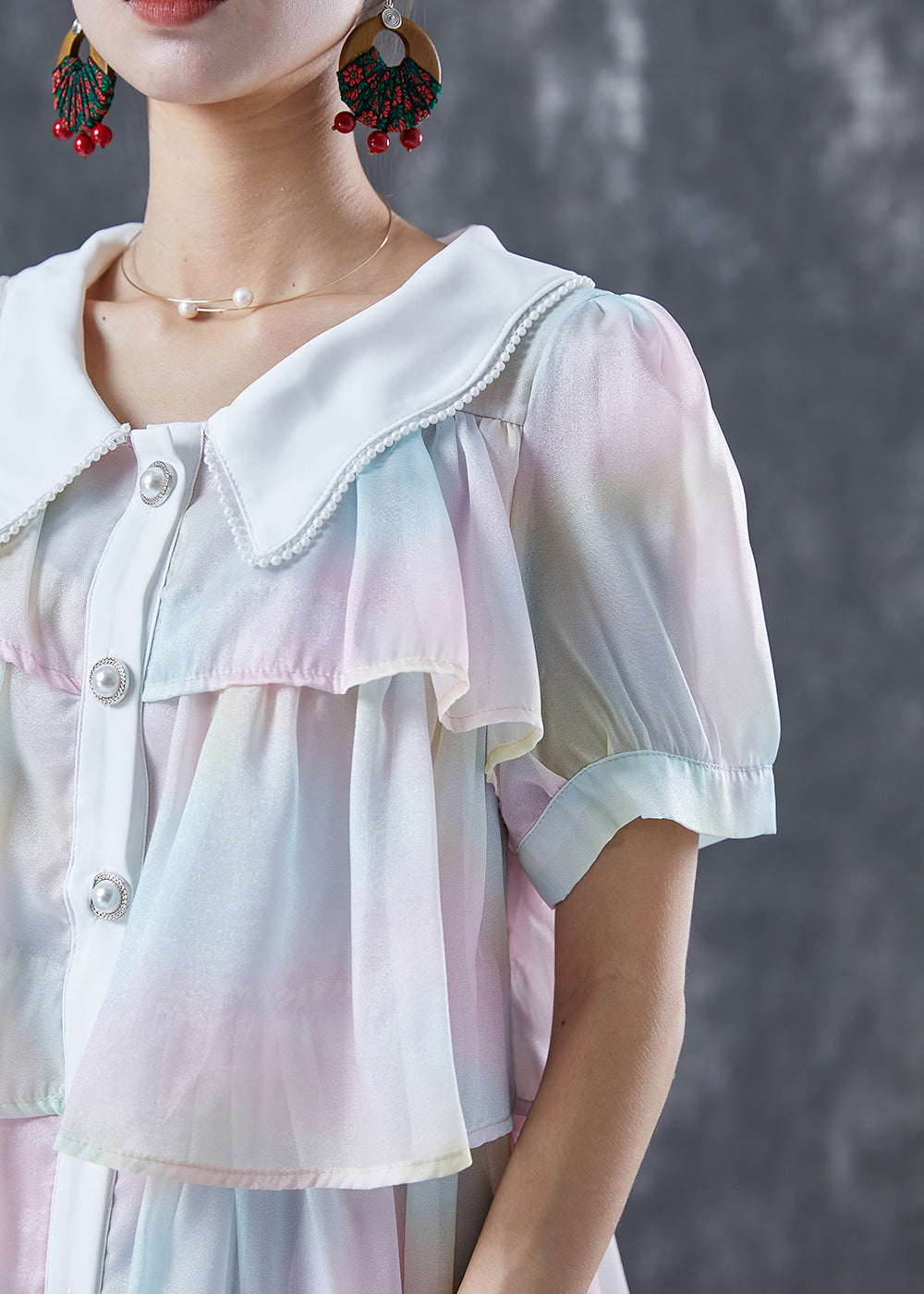 Well Tailored Dress with a Graceful Silhouette