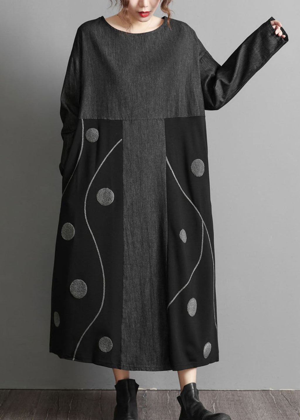 Effortlessly Elegant Dress with a Timeless Design