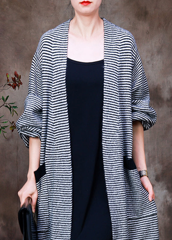 Effortlessly Elegant Coat with a Timeless Design