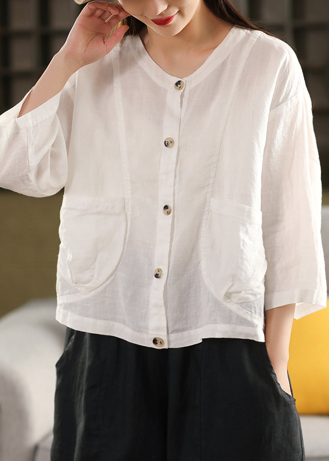 Classic Vintage Blouse with a Flattering Fit