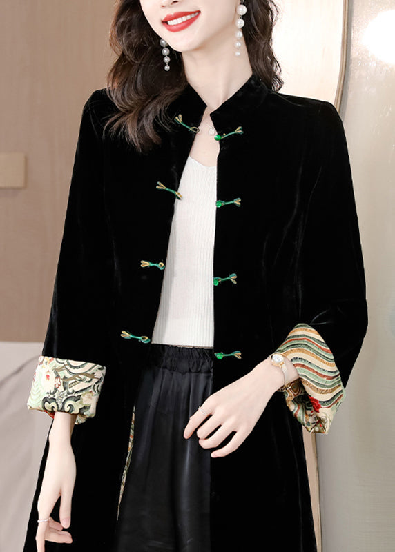 Sophisticated Coat with a Clean Classic Look