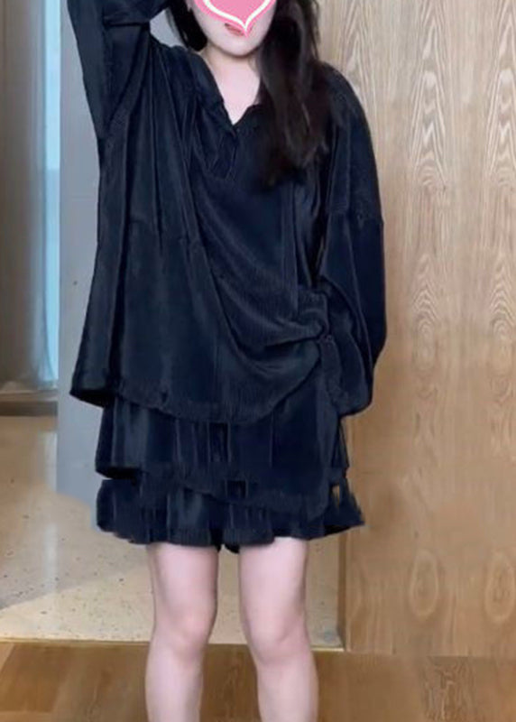 Well Tailored Top with a Graceful Silhouette