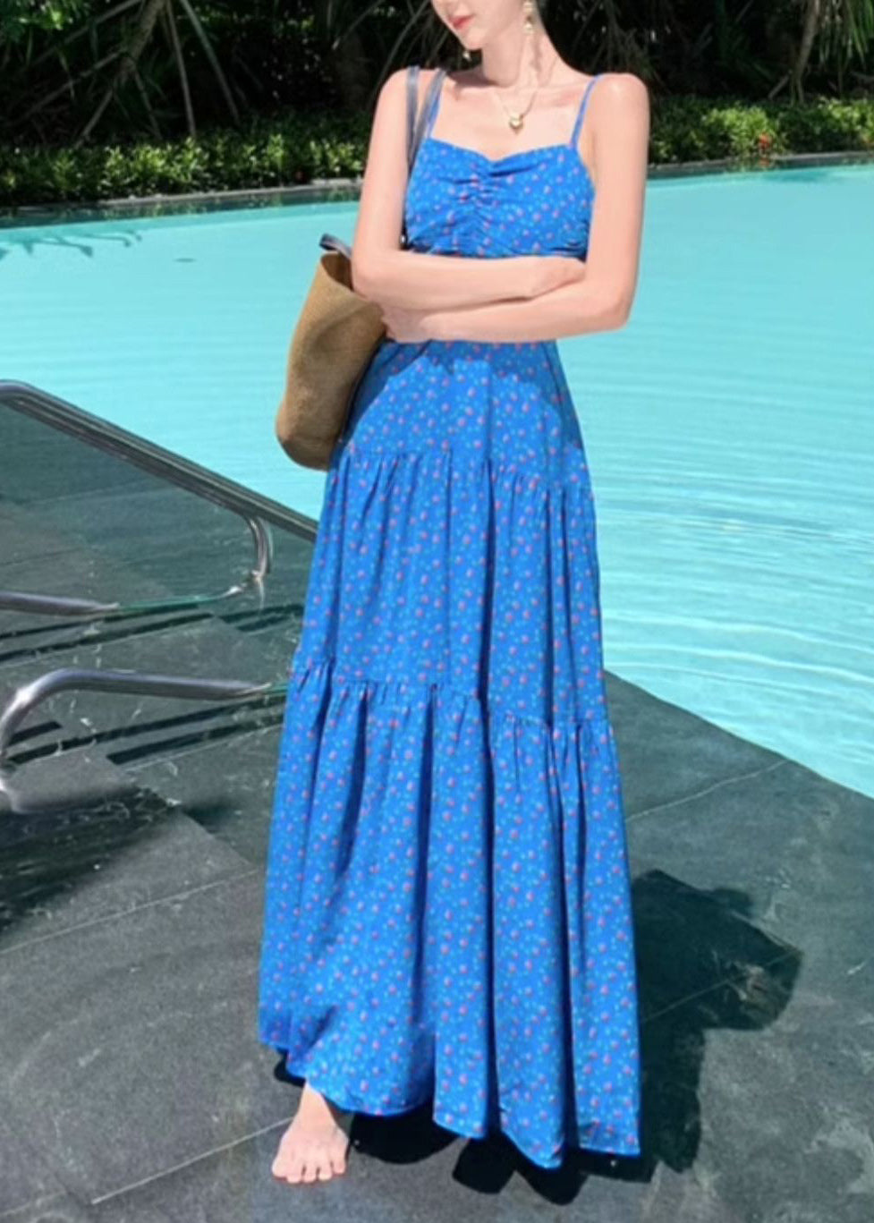 Beautifully Crafted Dress in a Classic Style