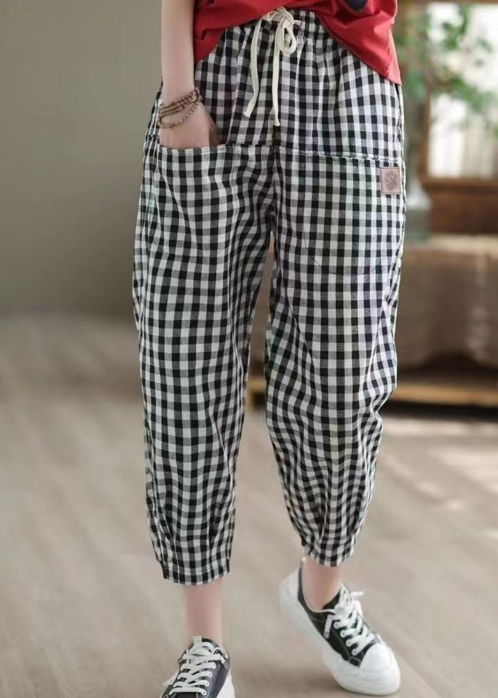 Effortlessly Elegant Pants with a Timeless Design