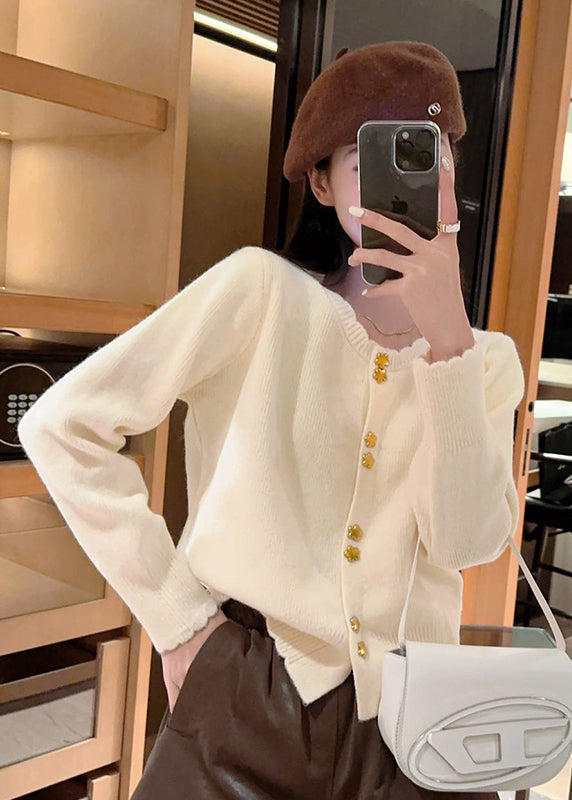 Gracefully Styled Cardigan for Any Occasion