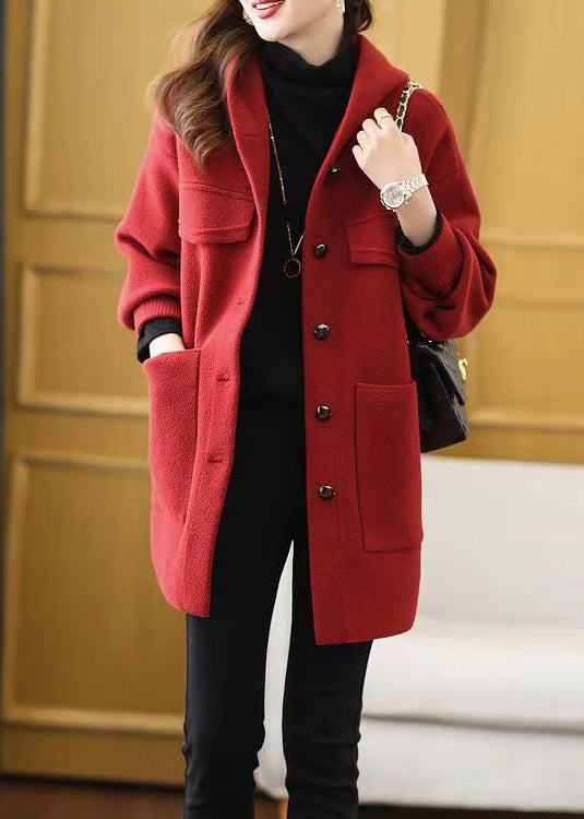 Beautifully Finished Coat in a Timeless Design
