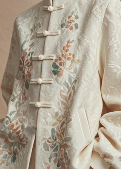 Gracefully Styled Coat for Any Occasion