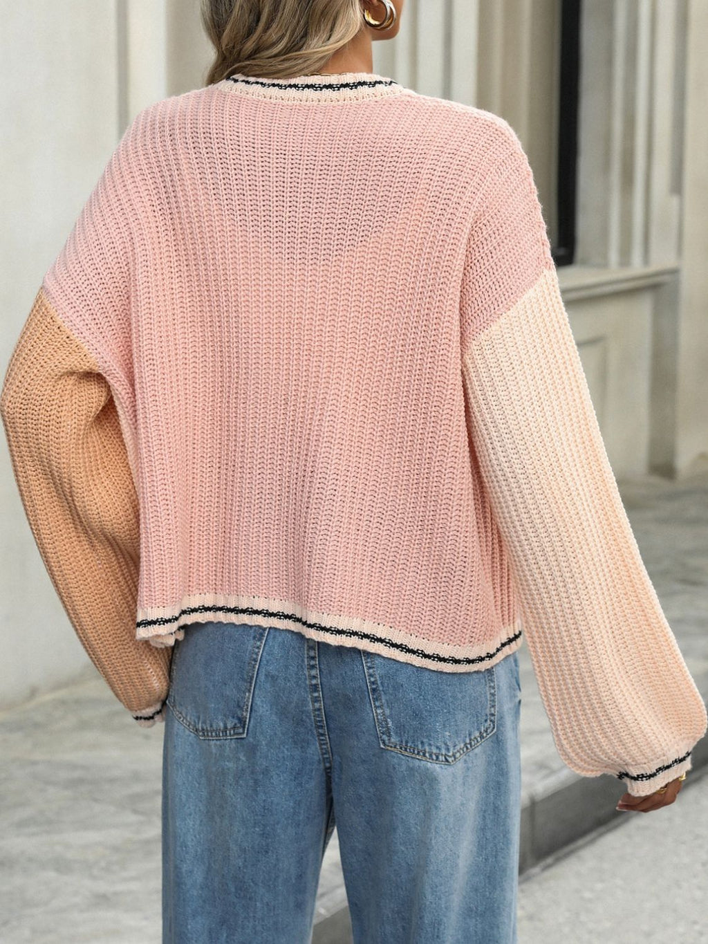 Elegantly Styled Cardigan for Everyday Wear