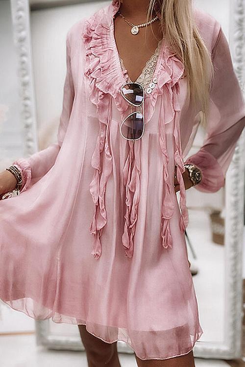 Effortlessly Elegant Dress with a Timeless Design