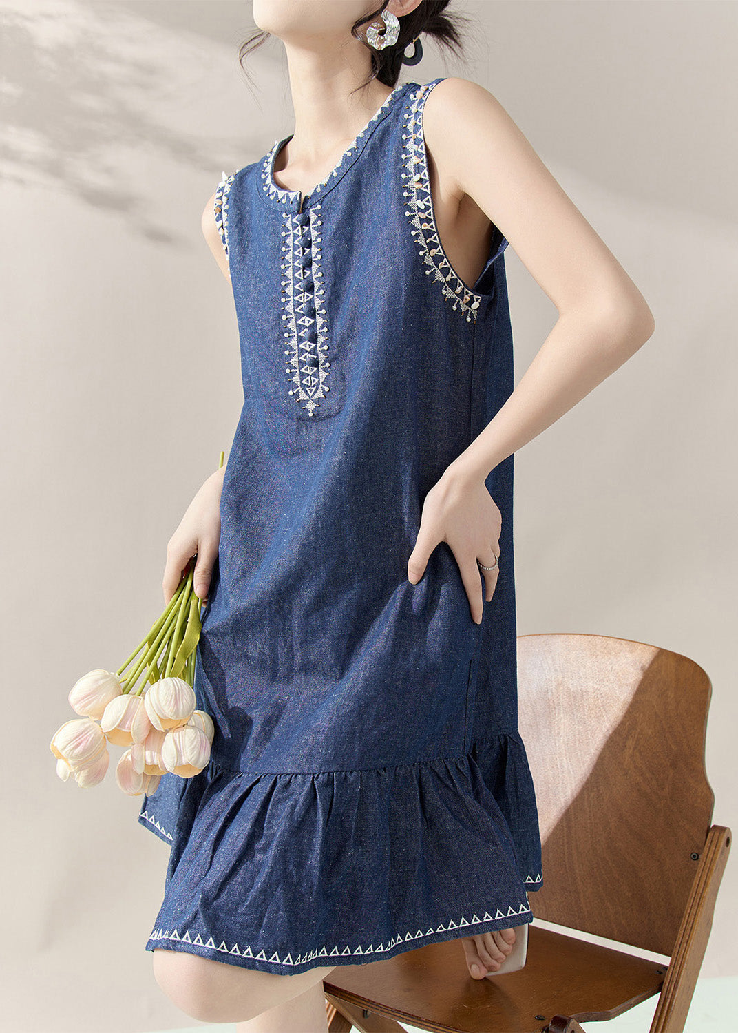 Well Tailored Dress with a Graceful Silhouette