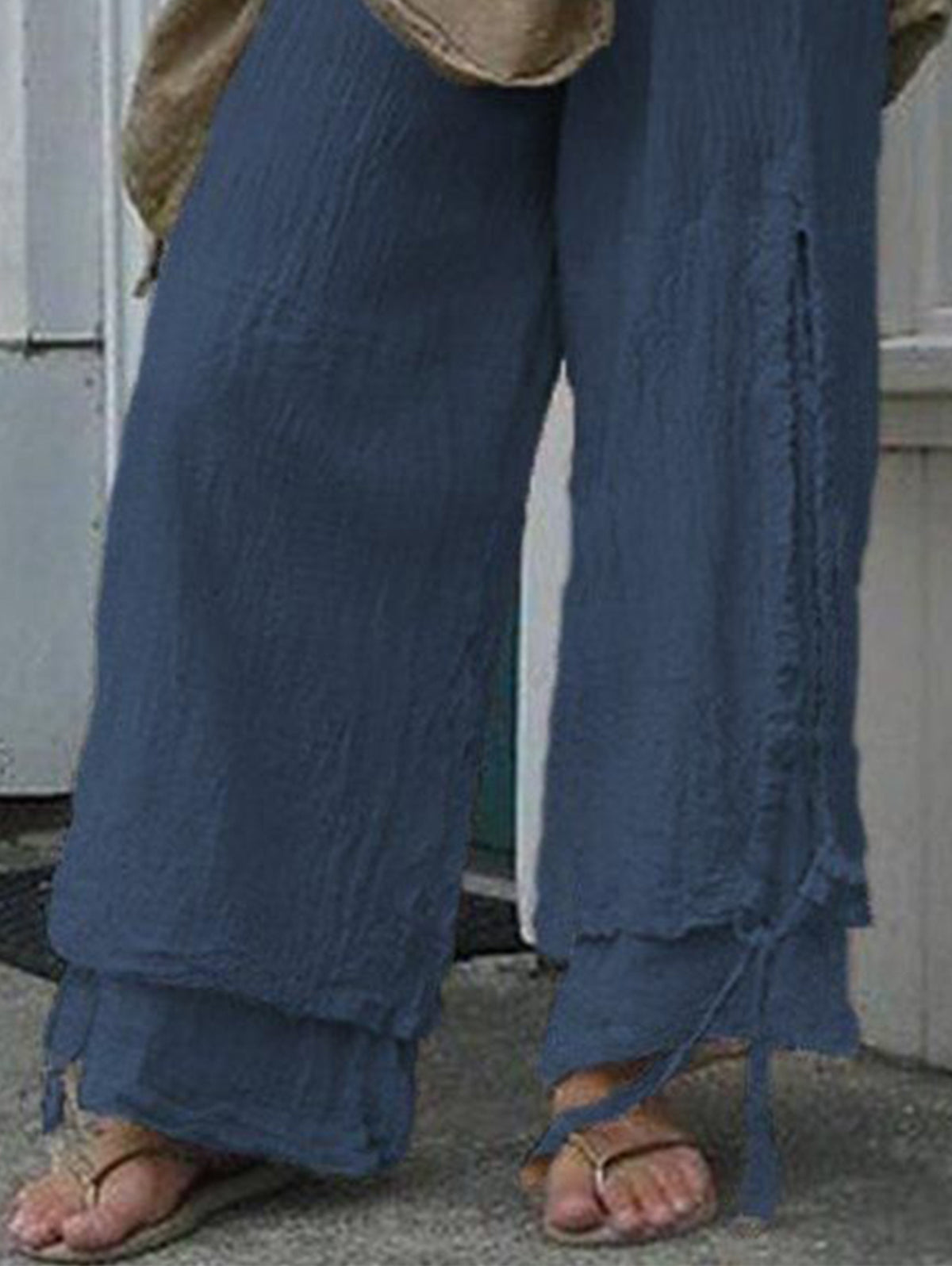 Well Tailored Pants with a Graceful Silhouette