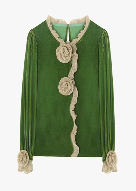 Classic Vintage Blouse with a Flattering Fit