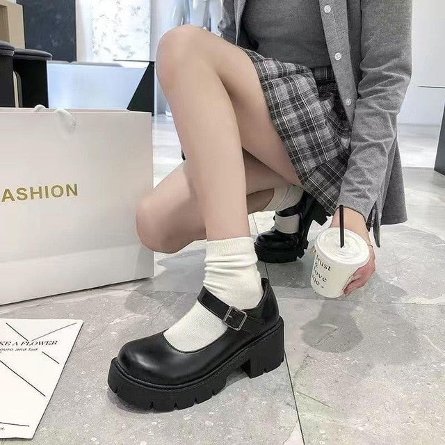 Graceful Orthopedic Heels for Modern Look