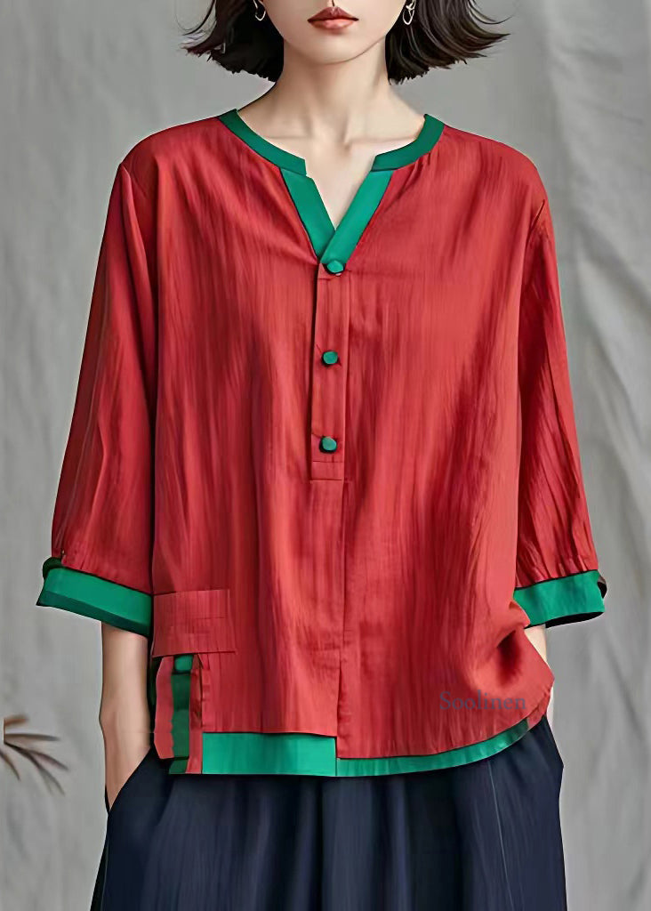 Effortlessly Elegant Top with a Timeless Design