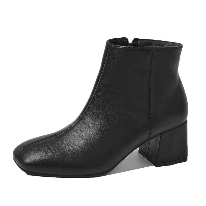 Chic Orthopedic Boots with Unique Design
