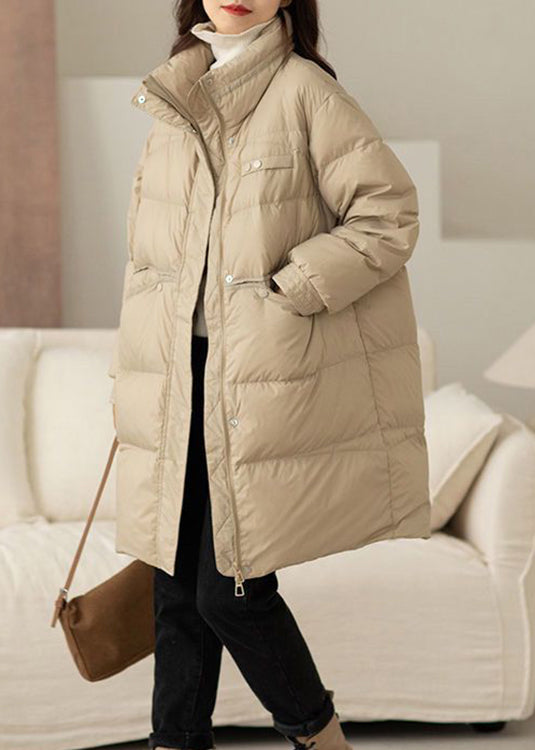 Well Tailored Coat with a Graceful Silhouette