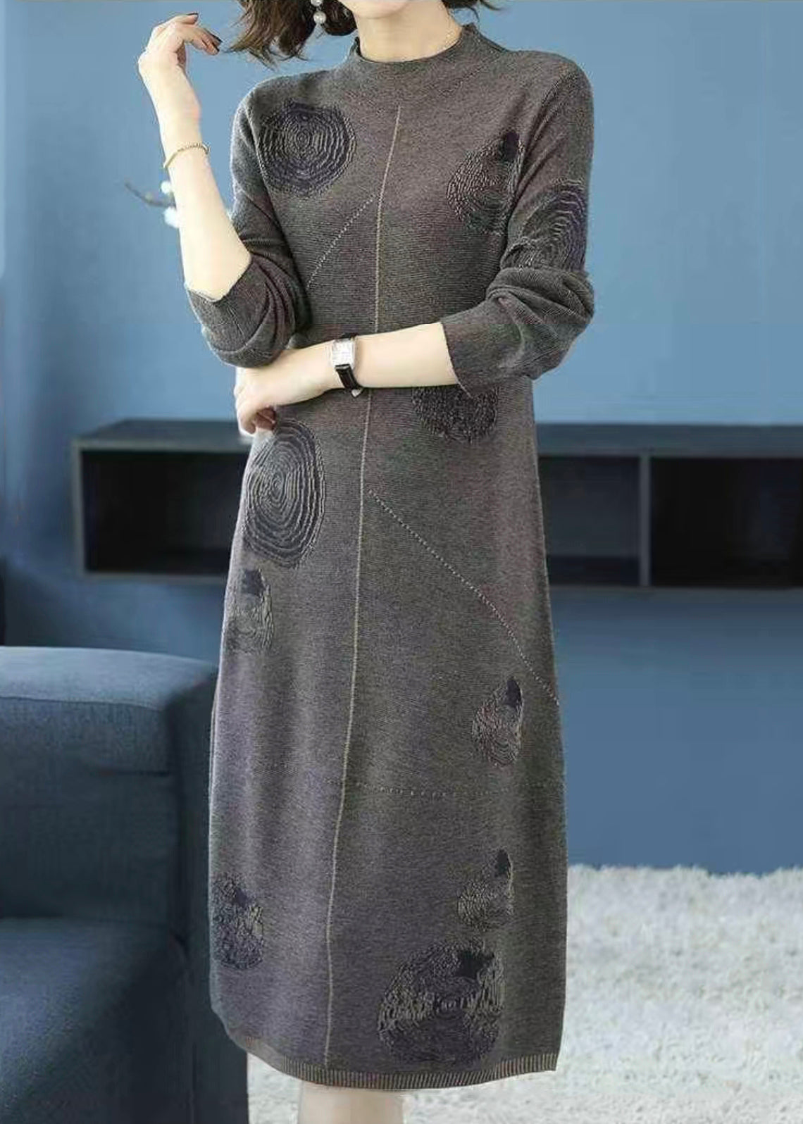 Effortlessly Elegant Dress with a Timeless Design