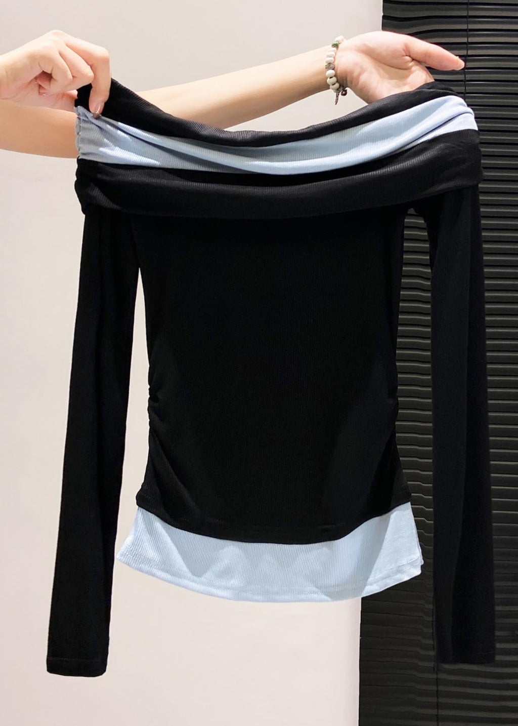Beautifully Finished Shirt in a Timeless Design
