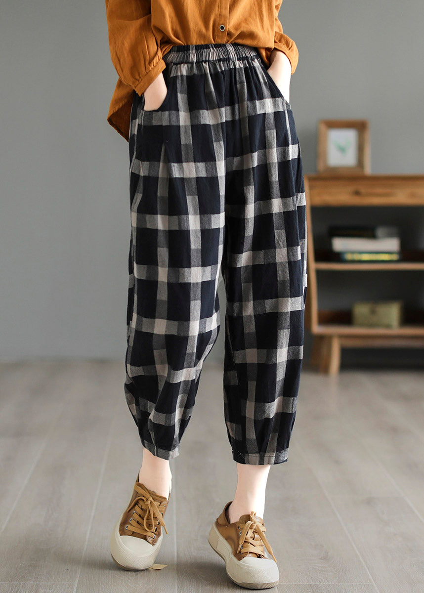 Effortlessly Elegant Pants with a Timeless Design