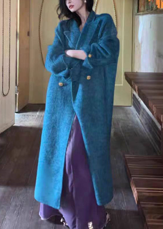 Sophisticated Coat with a Clean Classic Look