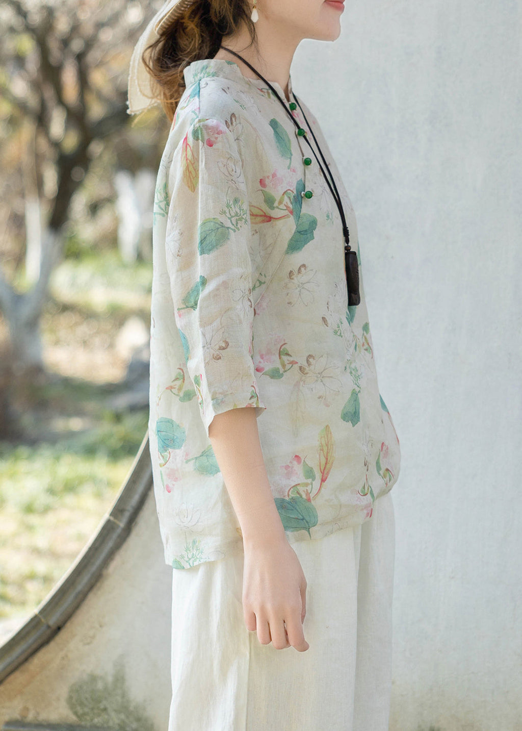 Classic Vintage Shirt with a Flattering Fit