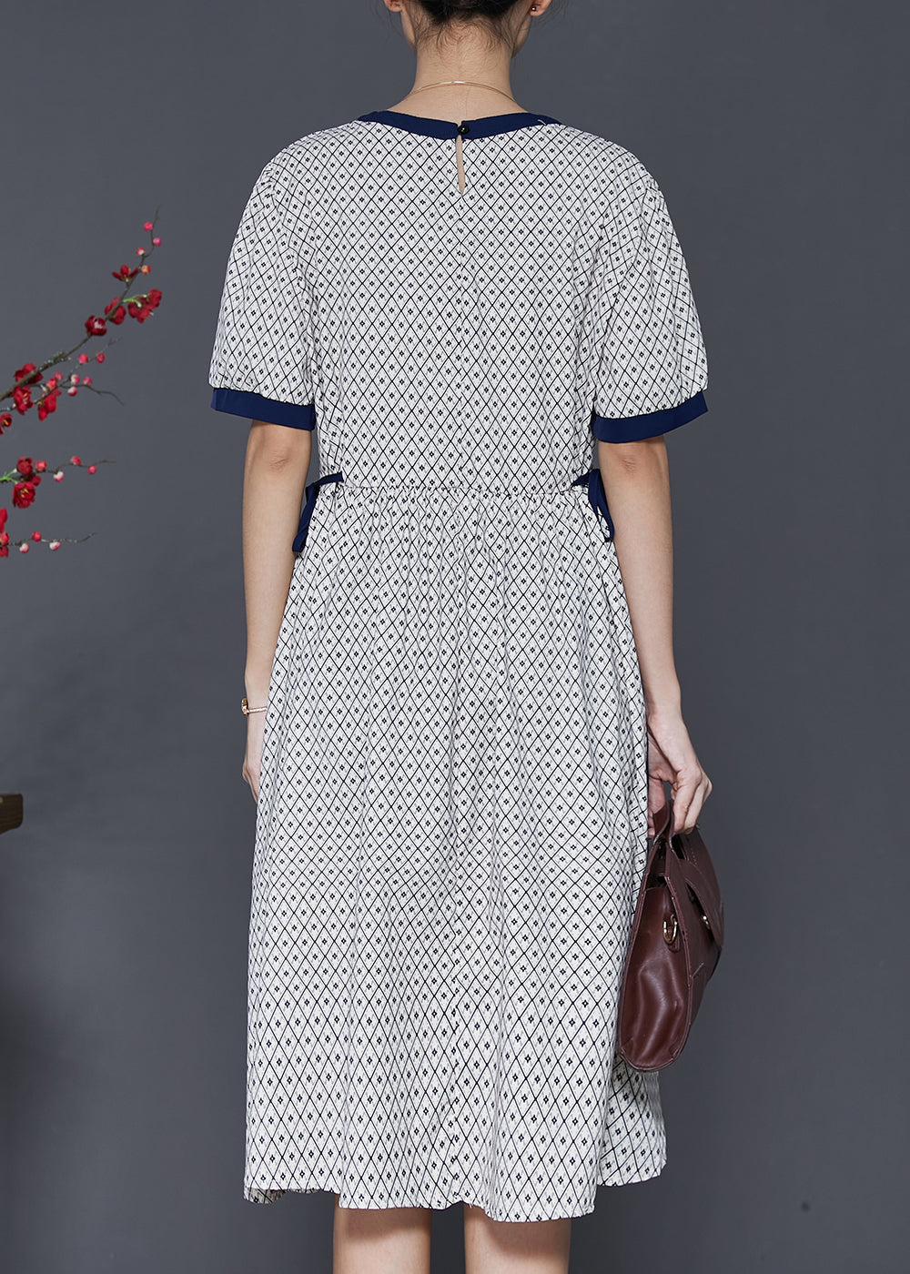 Classic Vintage Dress with a Flattering Fit