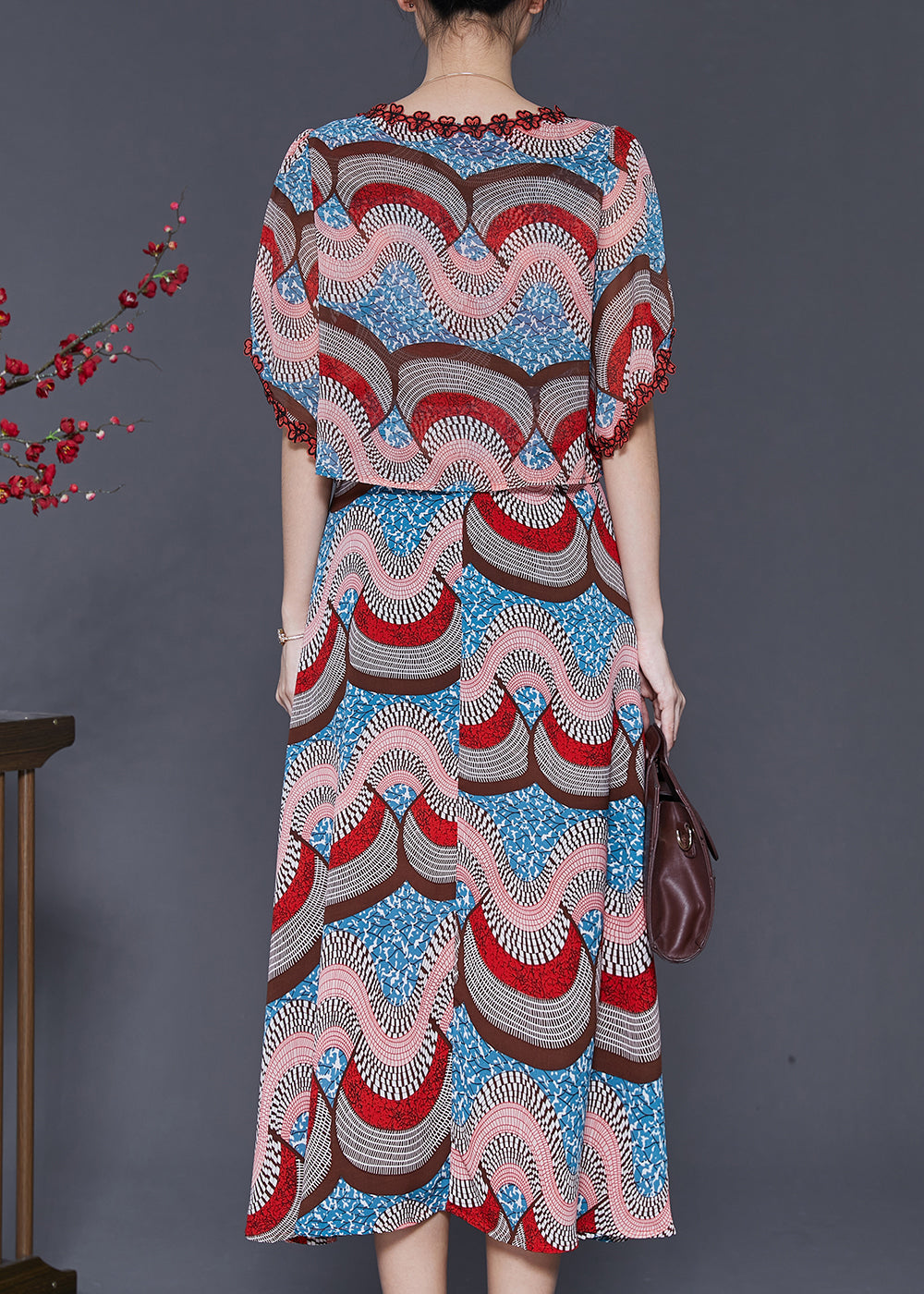 Classic Vintage Dress with a Flattering Fit