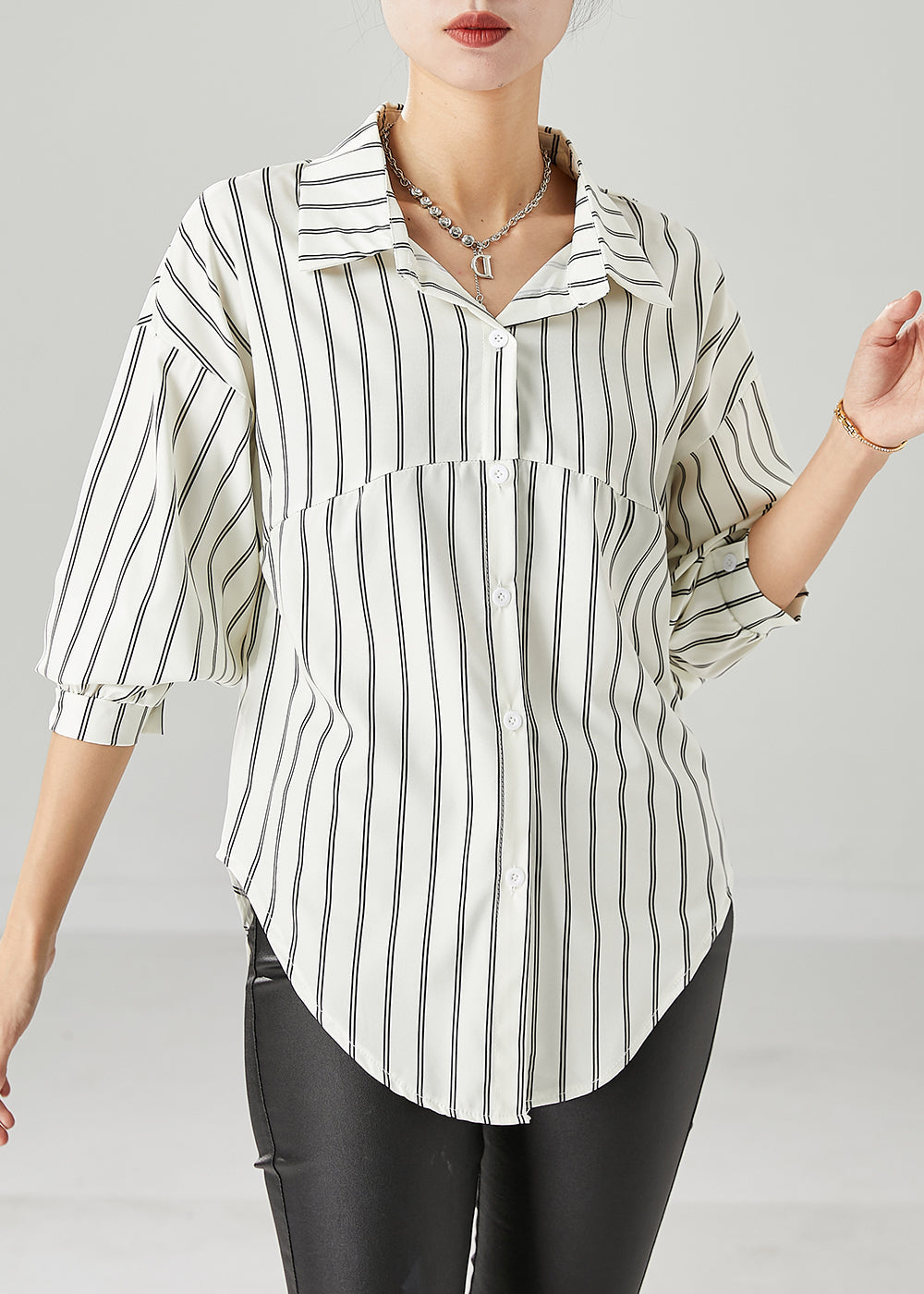Well Tailored Shirt with a Graceful Silhouette