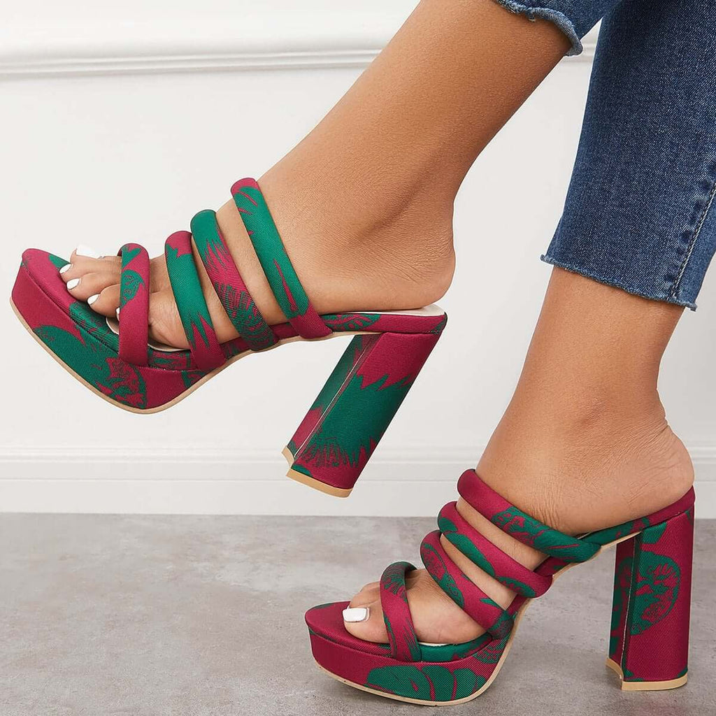 Graceful Orthopedic Sandals for Modern Look