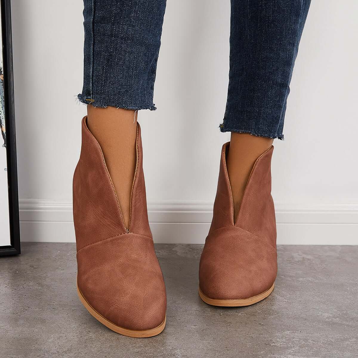 Graceful Orthopedic Boots for Modern Look