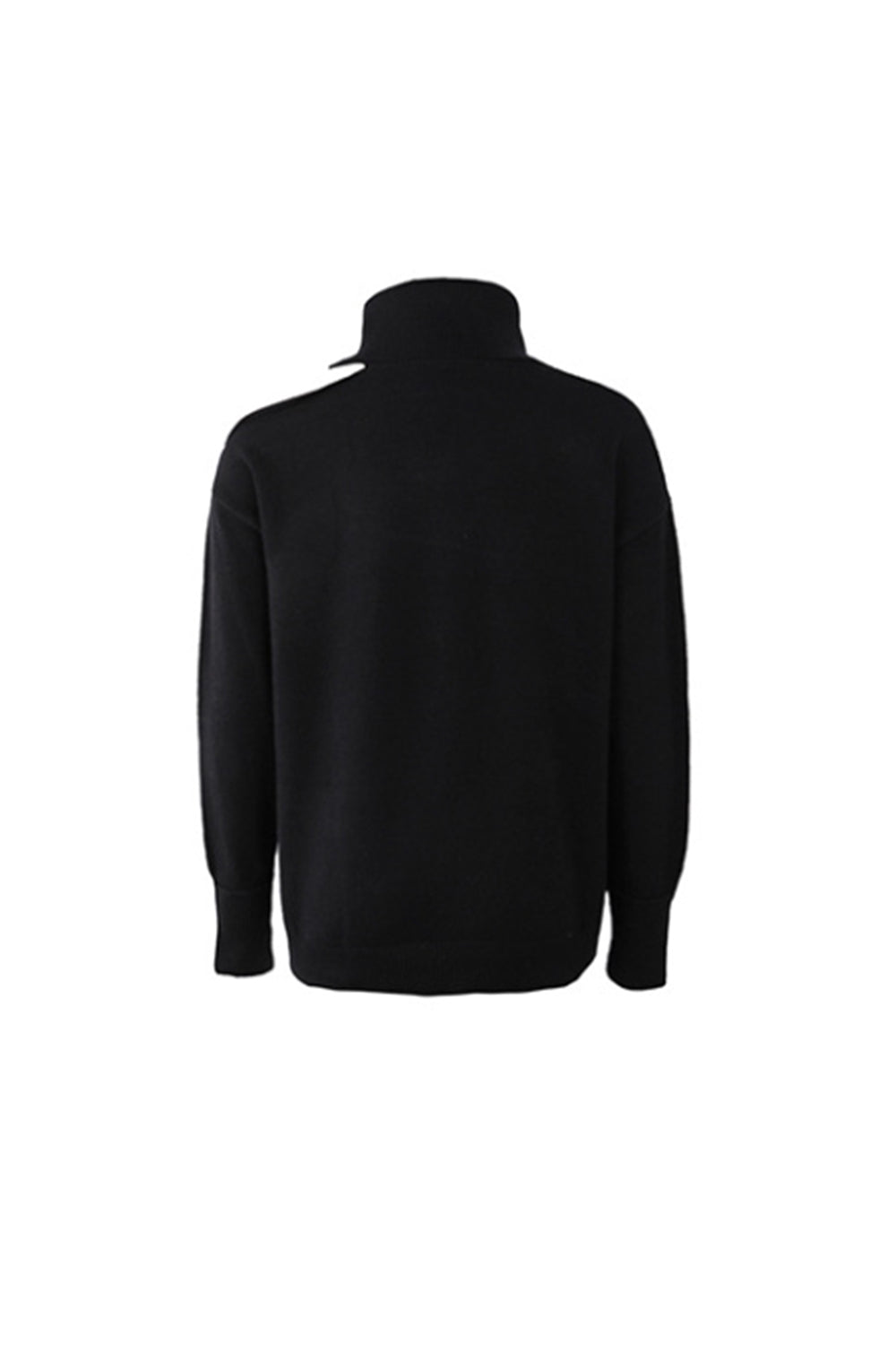 Well Tailored Sweater with a Graceful Silhouette