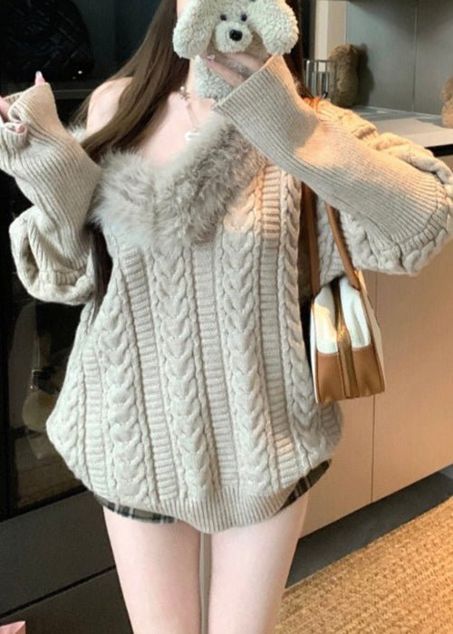 Effortlessly Elegant Sweater with a Timeless Design