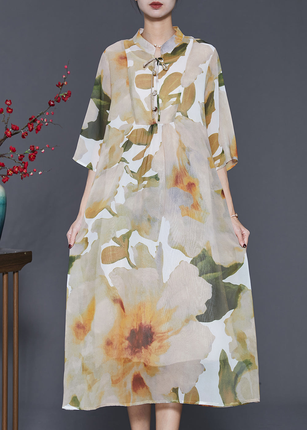 Gracefully Styled Dress for Any Occasion