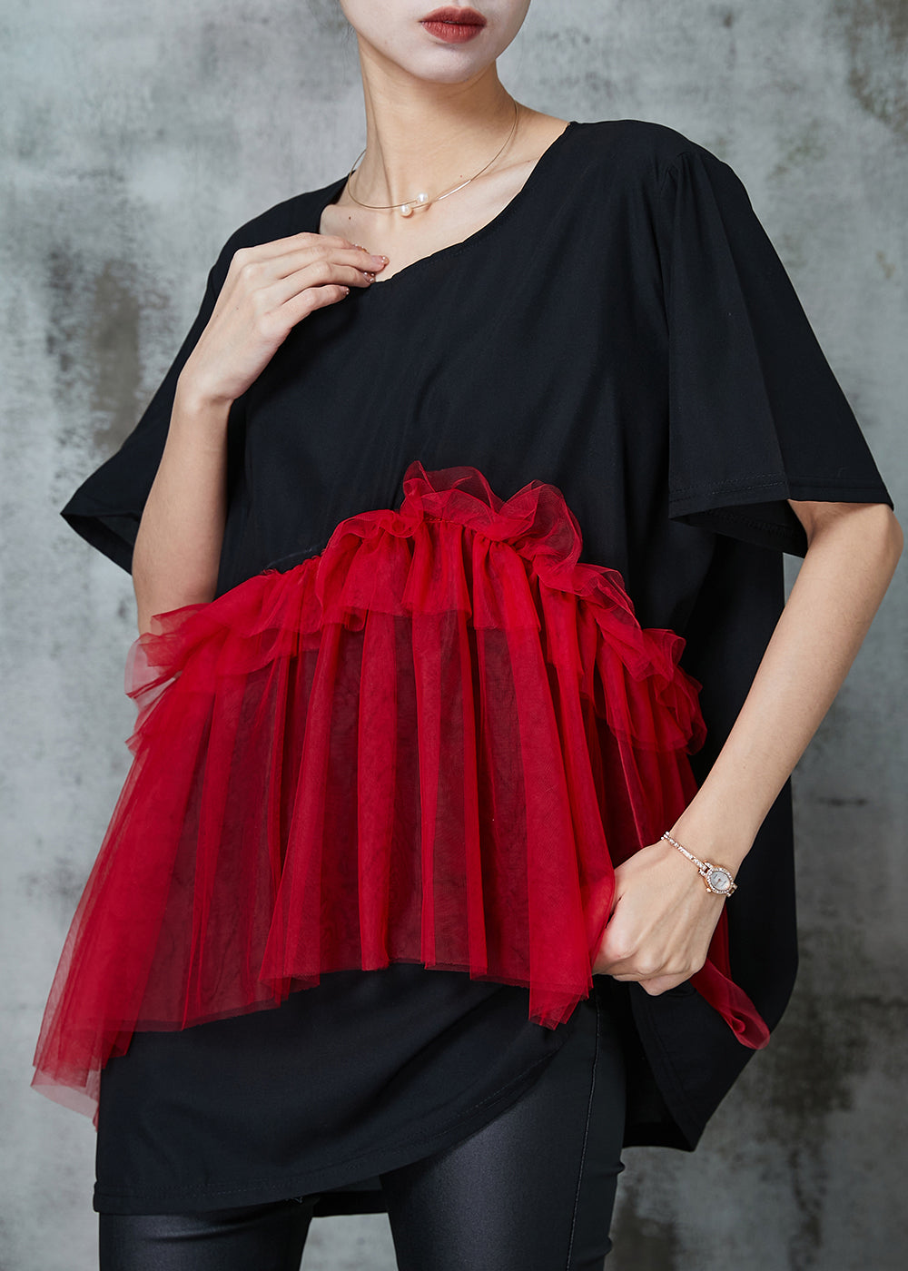 Effortlessly Elegant Top with a Timeless Design