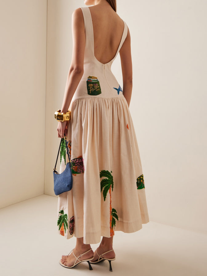 Beautifully Finished Dress in a Timeless Design