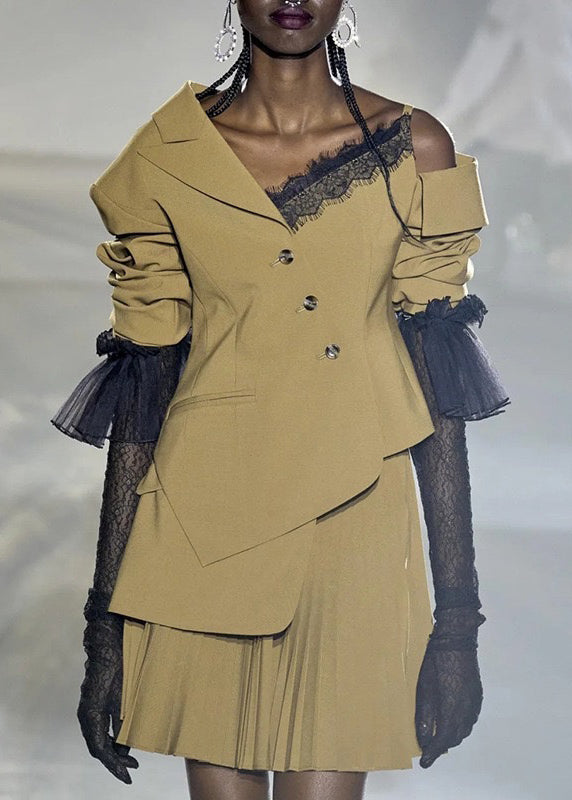 Well Tailored Coat with a Graceful Silhouette