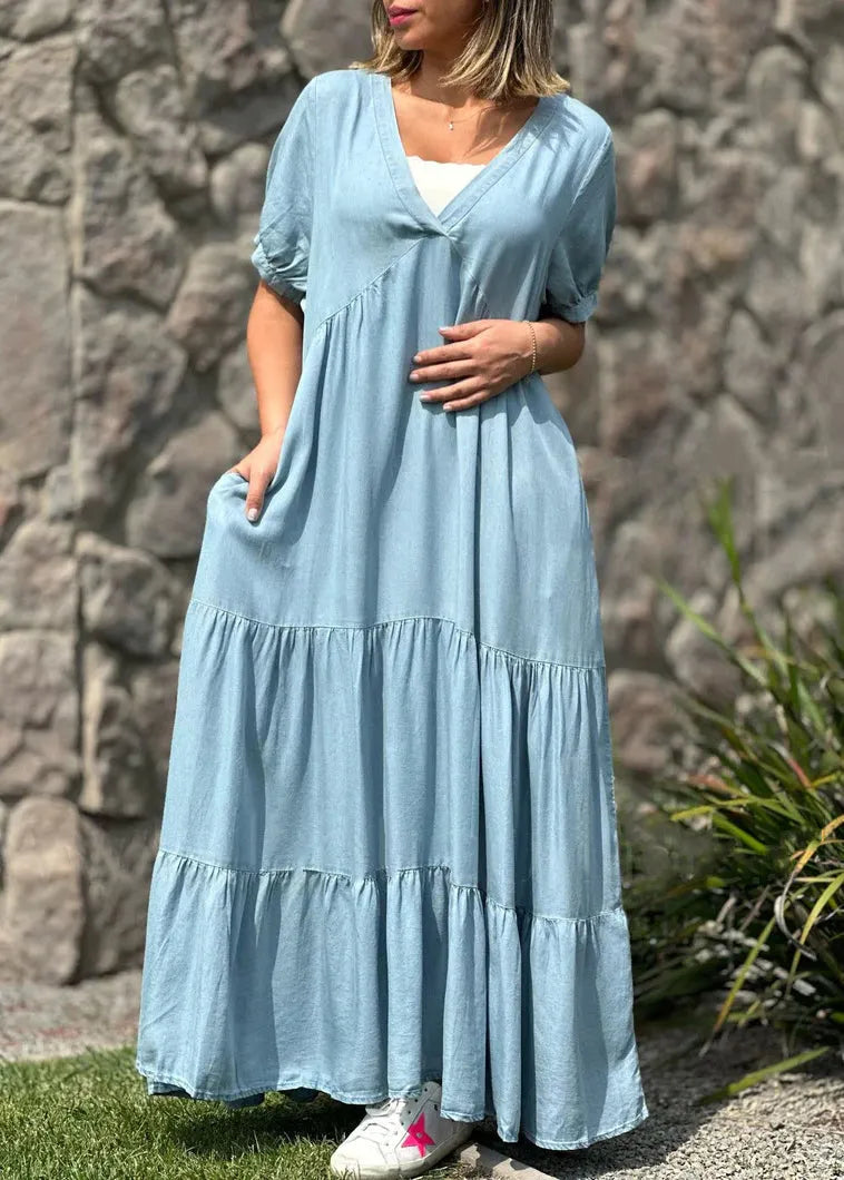Effortlessly Elegant Dress with a Timeless Design