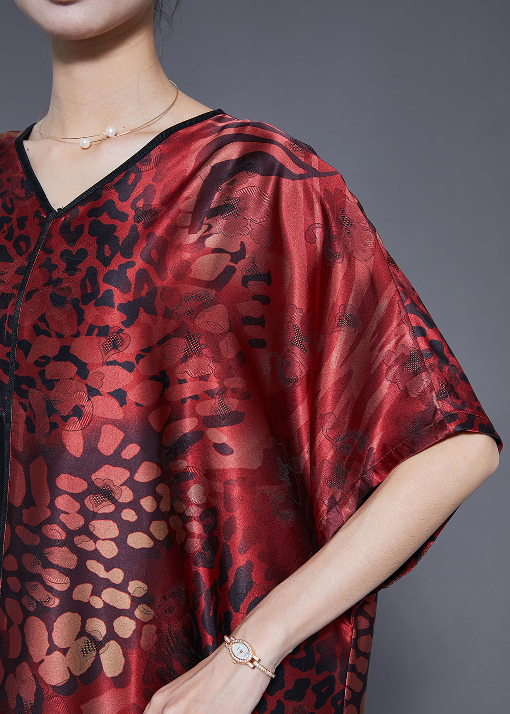 Well Tailored Dress with a Graceful Silhouette