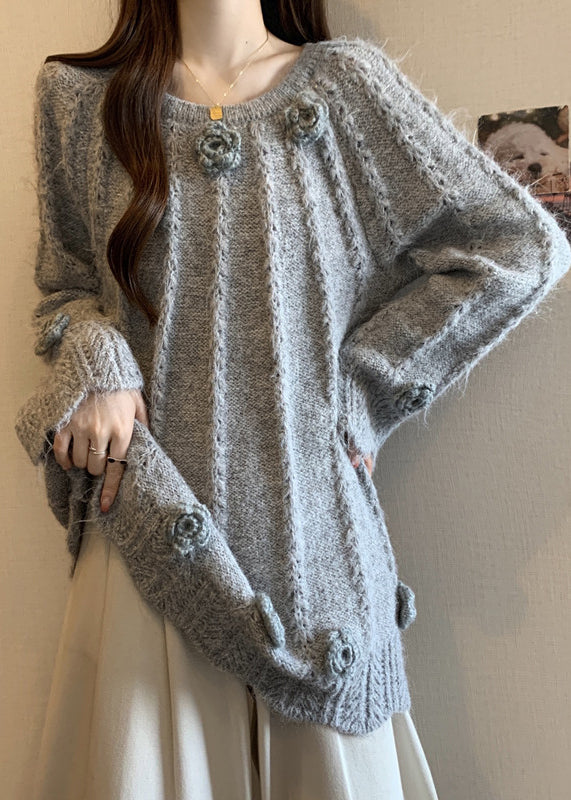 Classic Vintage Sweater with a Flattering Fit